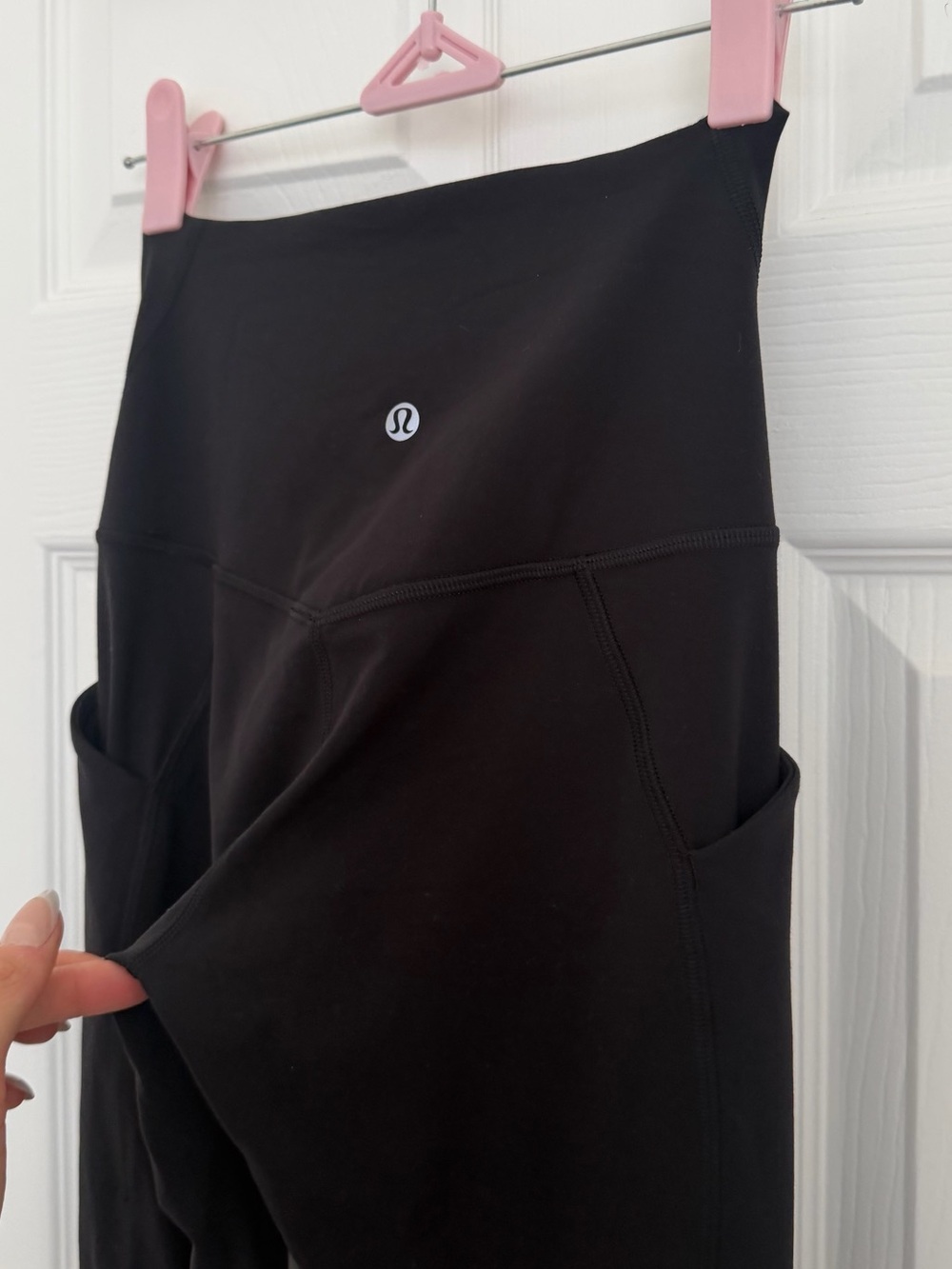 Lululemon Aligns w/ Pockets in Black - Picture 10 of 16
